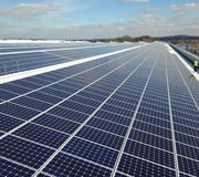 Jaguar Land Rover Installs The UKs Largest Rooftop Solar Panel Array At Its Engine Manufacturing Centre