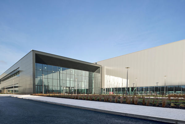 Jaguar Land Rovers Engine Manufacturing Centre wins regeneration award
